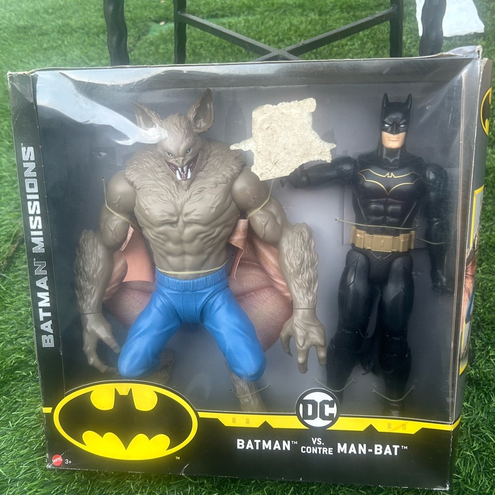 Batman Missions Batman vs.
Man-BAT 2-Pack Figures